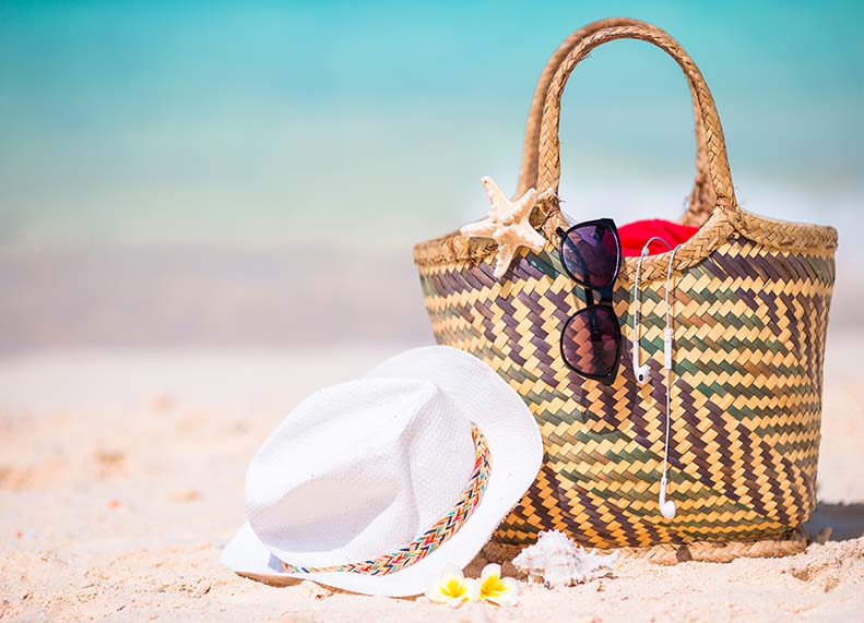 Синдром красного глаза: Как защитить глаза летом?